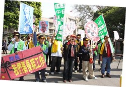 在新標準下，台灣低收入戶將會大幅增加，使救貧或脫貧問題更加棘手。 （攝影／林敬原）